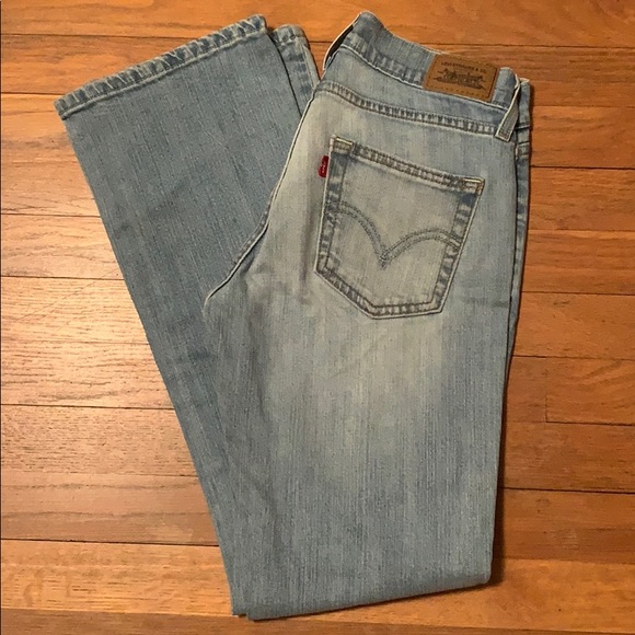 Levi’s Classic Stonewashed Jeans - Picture 3 of 6